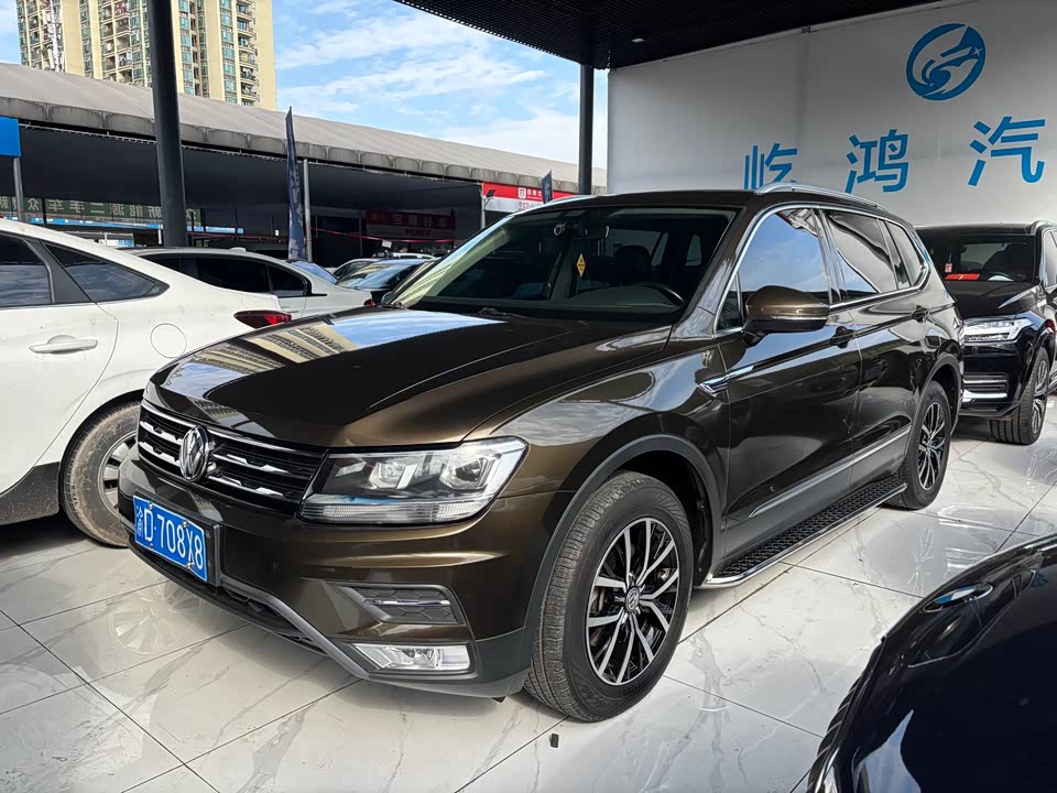 Volkswagen Tiguan L