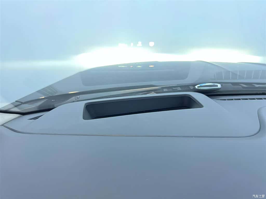 Lincoln Navigator, 2023 все фото