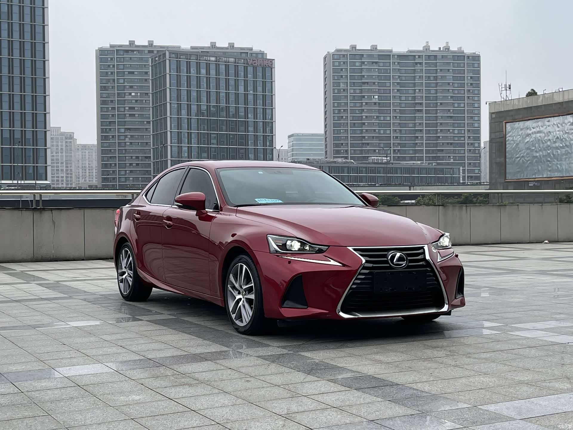 Lexus IS, 2018 3