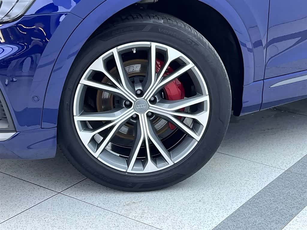 Audi Q8, 2020 7