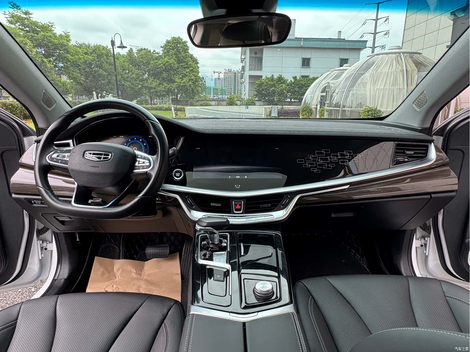 Geely +, 2022 8