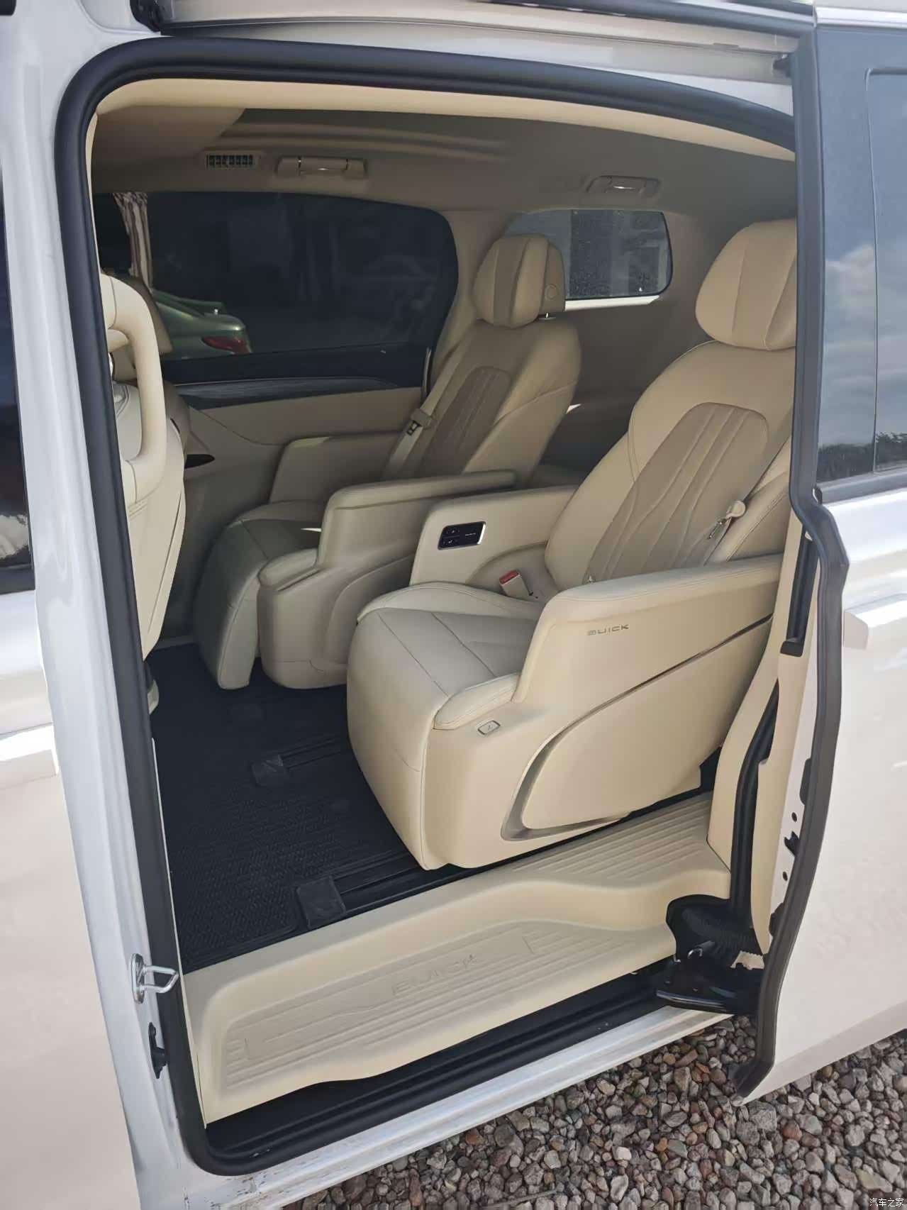 Buick GL8, 2026 все фото