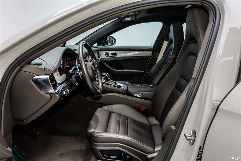Porsche Panamera, 2022 все фото