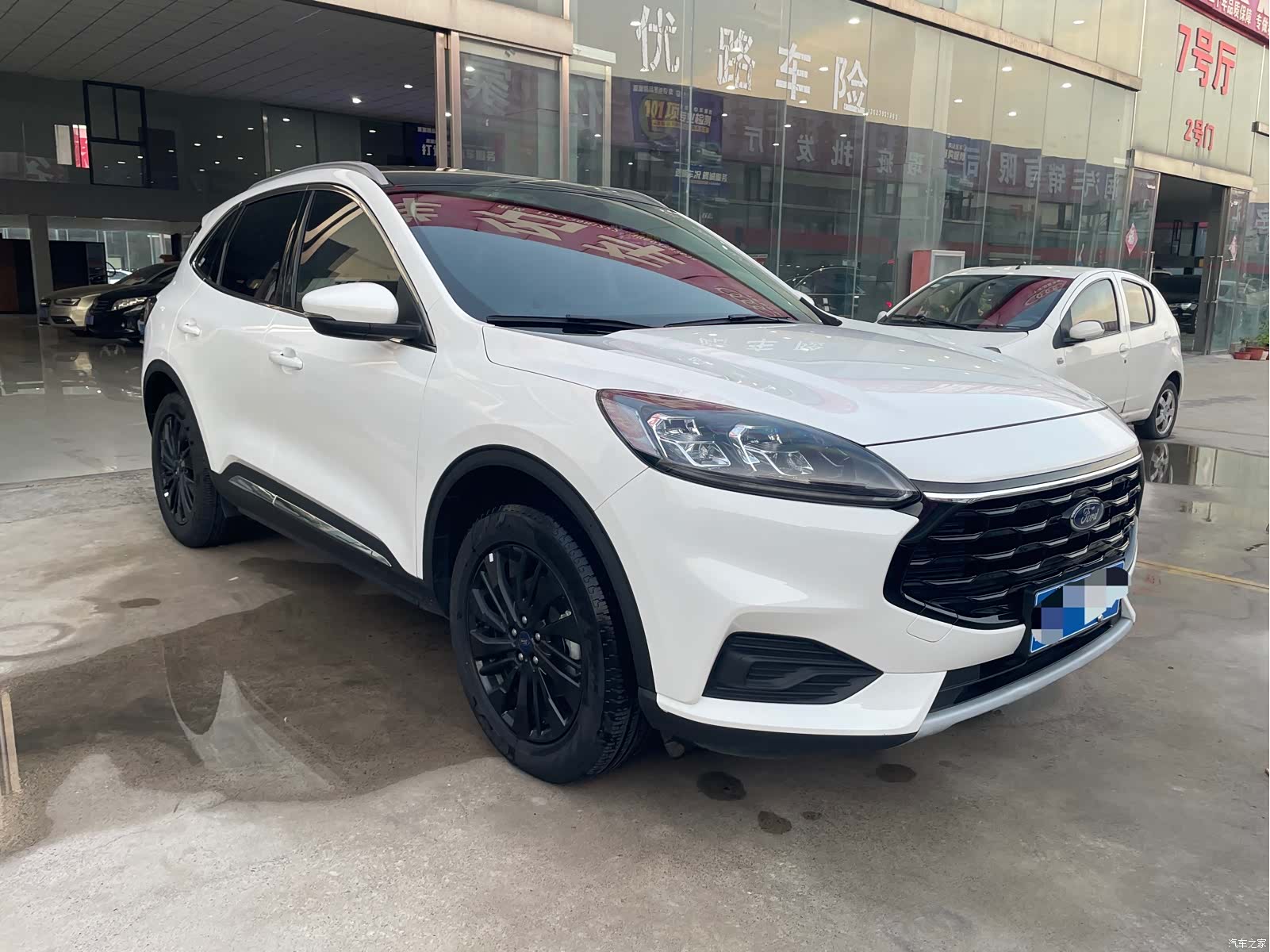 Ford Escape, 2024 12