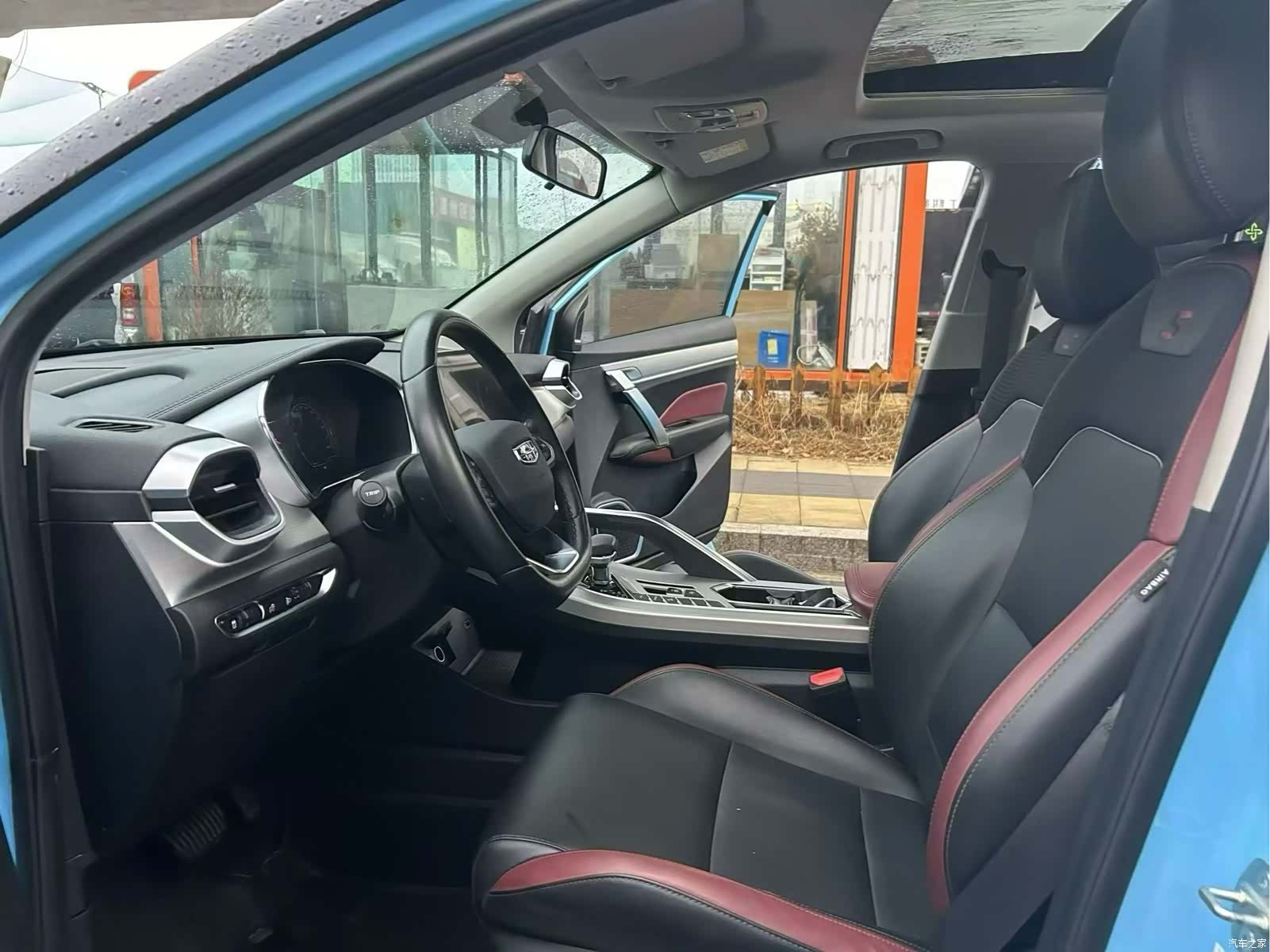 Geely Coolray, 2022 7