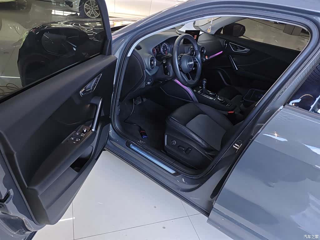 Audi Q2L, 2021 16