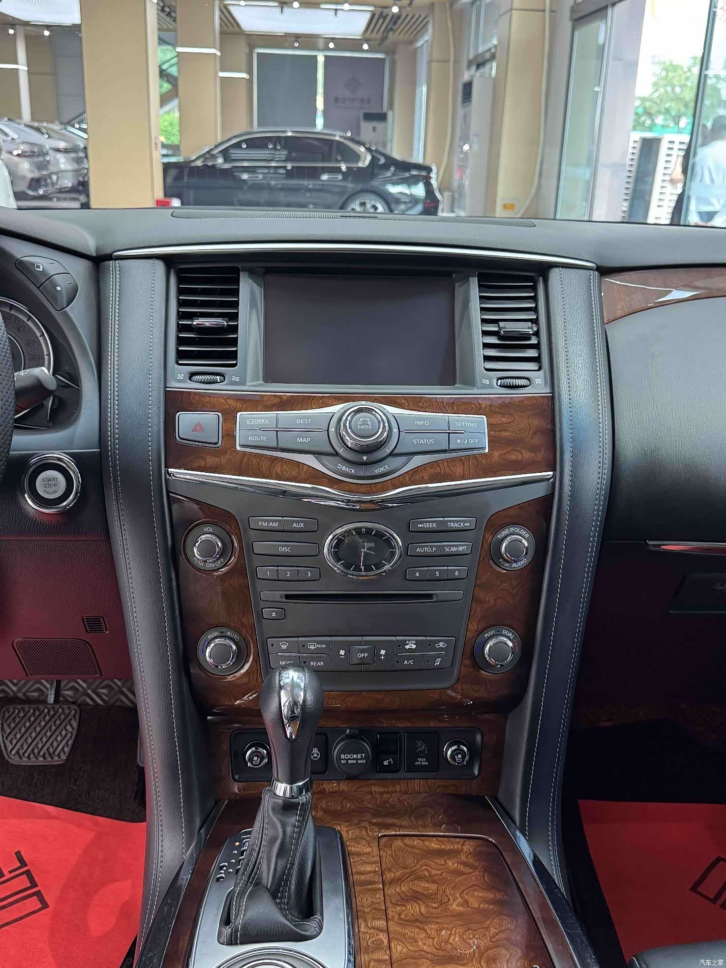 Infiniti QX80, 2019 11