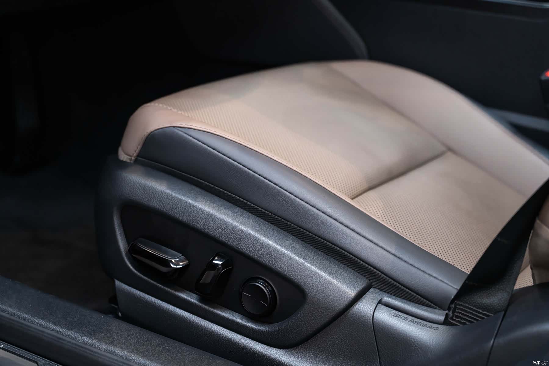 Lexus ES, 2022 19