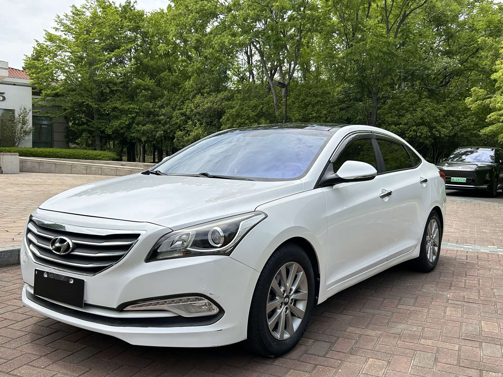 Hyundai GLS, 2014 1