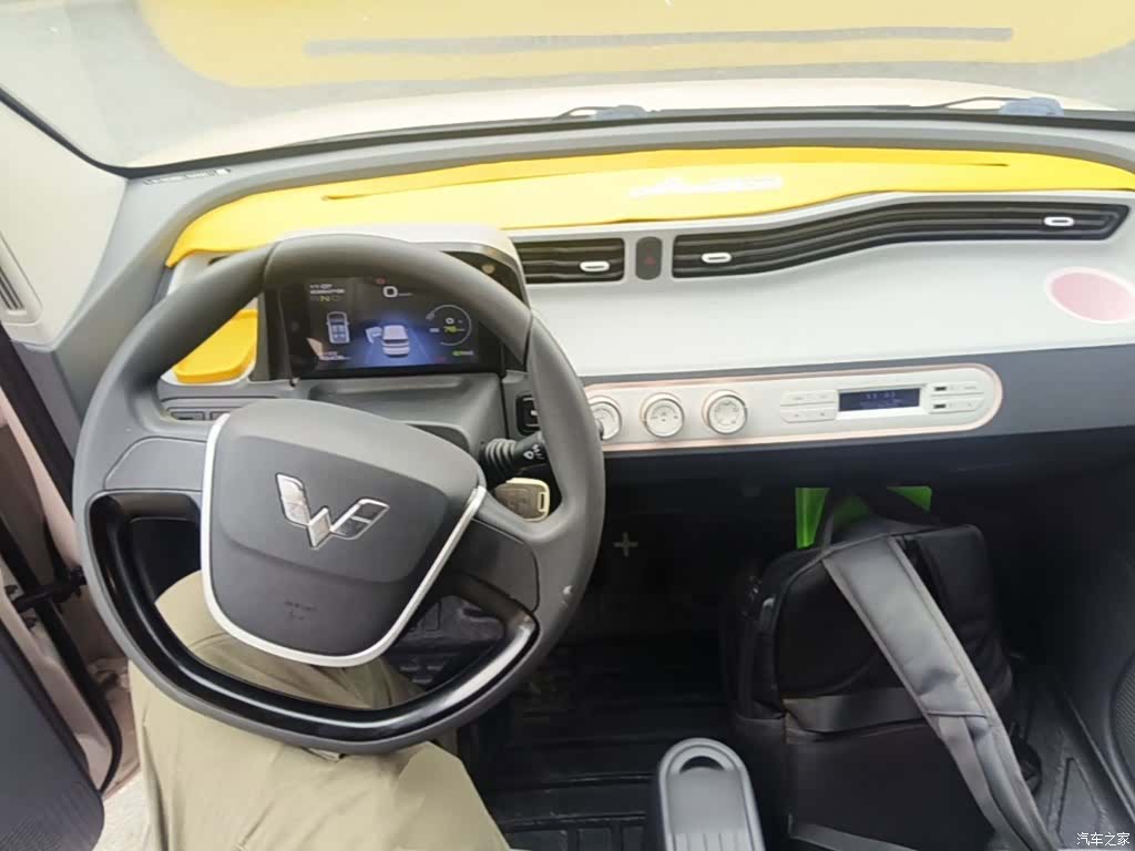 Wuling MINIEV, 2022 10