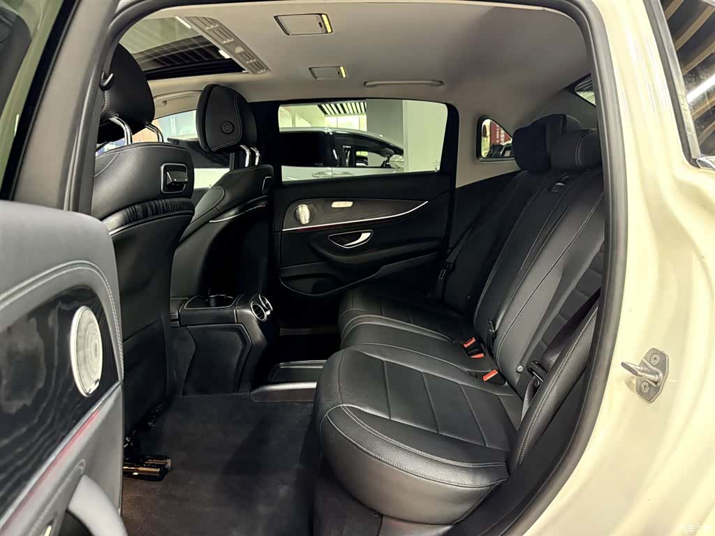 Mercedes-Benz E-Class, 2017 12