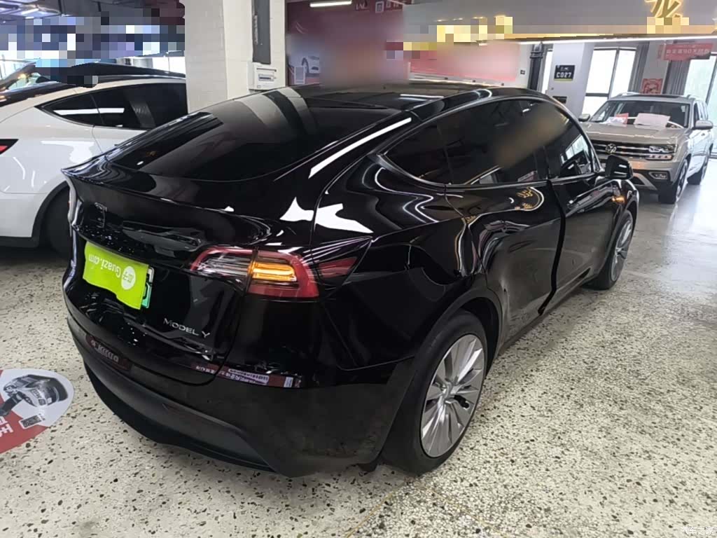 Tesla Model Y, 2024 7