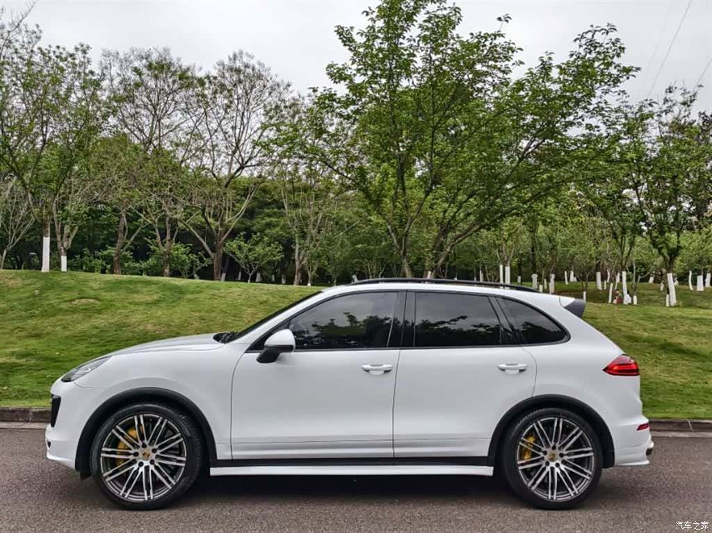 Porsche Cayenne, 2015 4