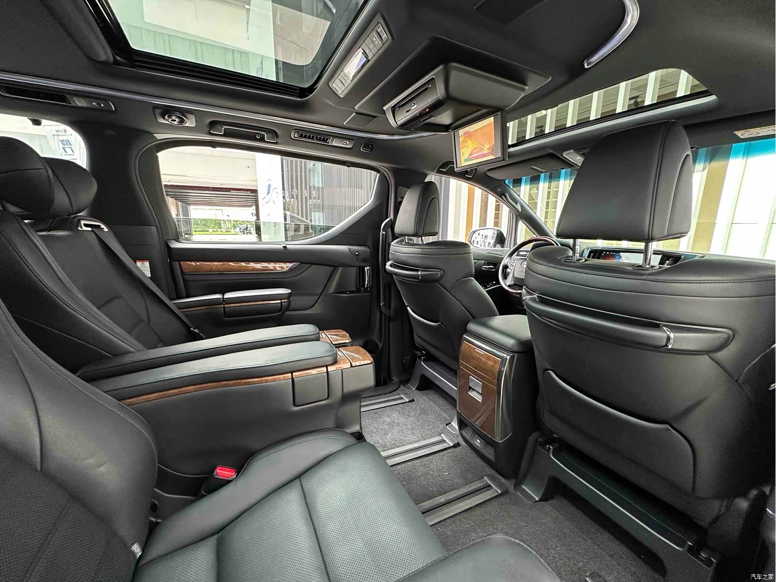Toyota Alphard, 2020 27