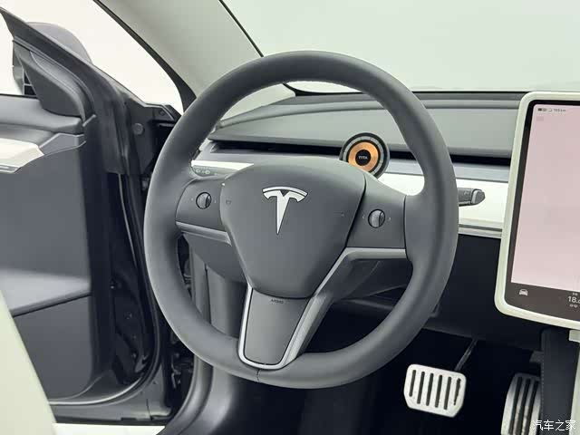Tesla Model 3, 2023 все фото
