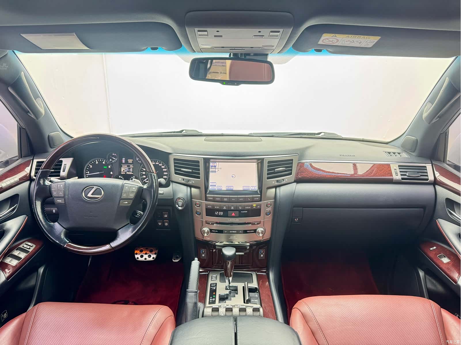 Lexus LX, 2016 8