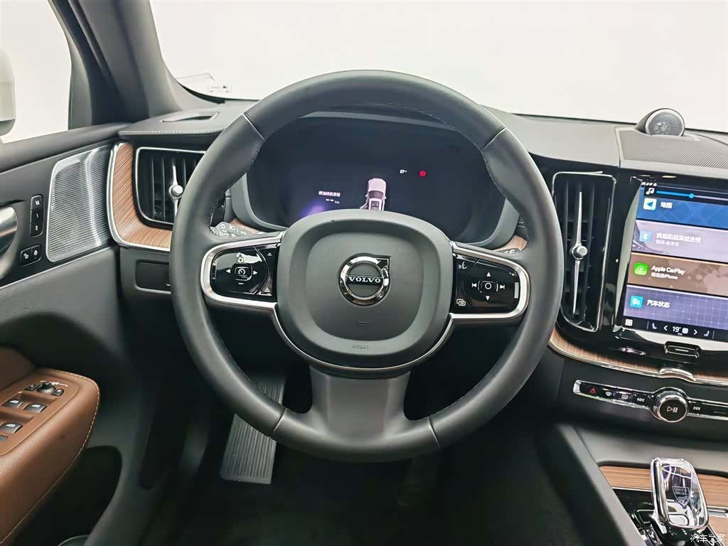 Volvo XC60, 2024 11