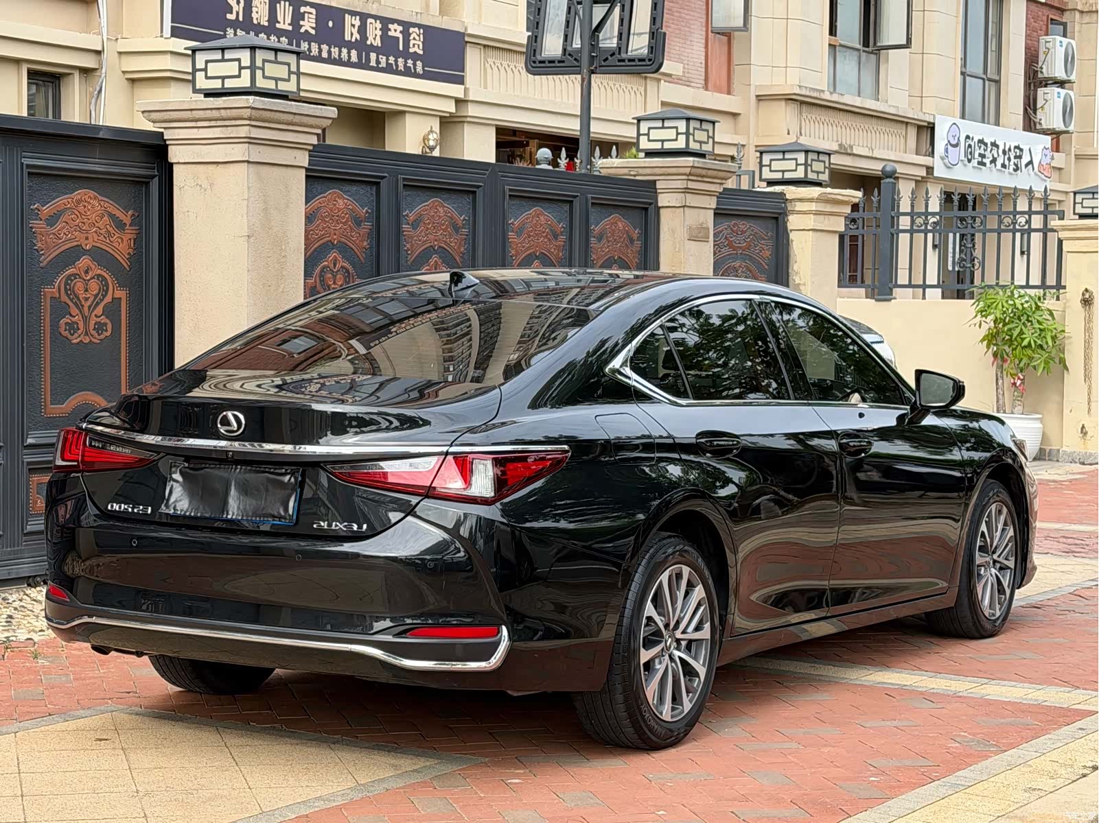 Lexus ES, 2023 9