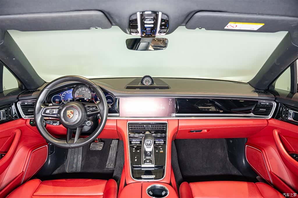 Porsche Panamera, 2023 9