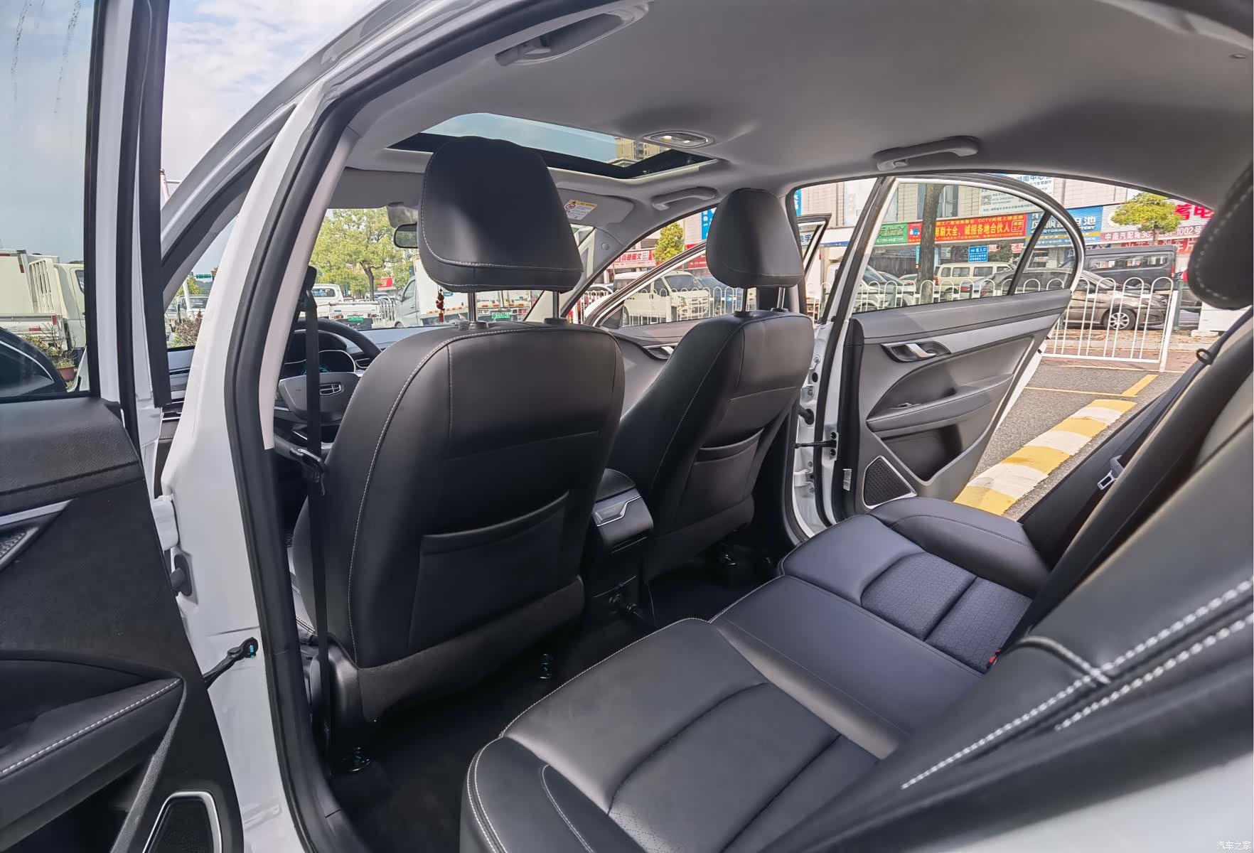 Geely Emgrand, 2022 6
