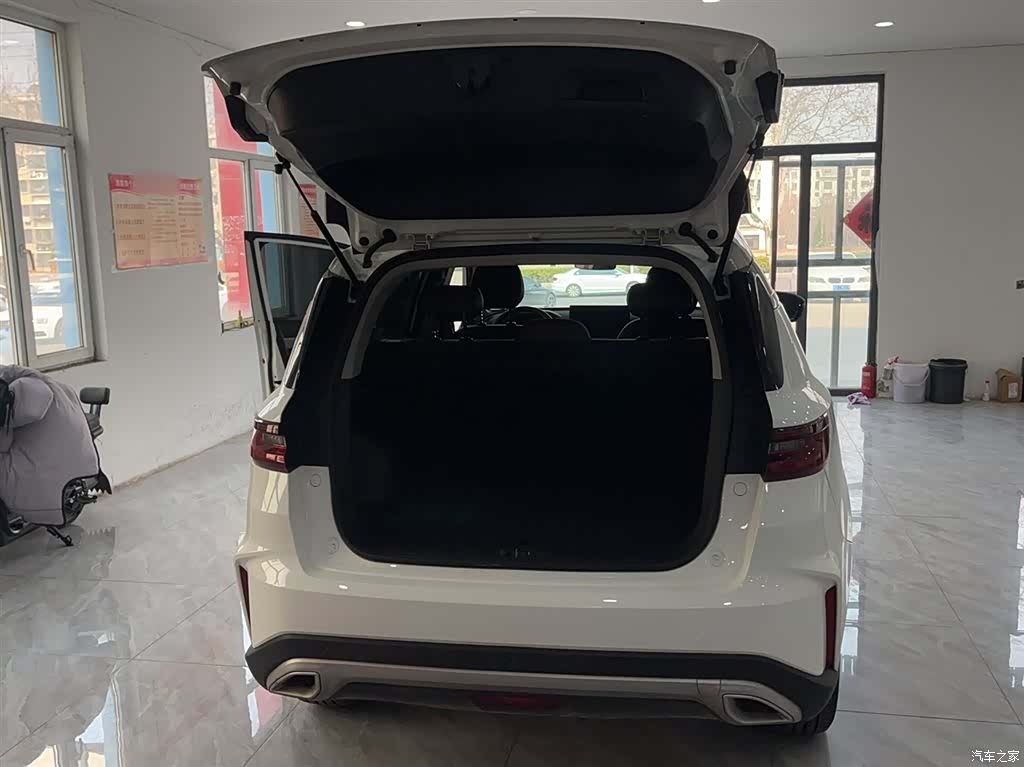 Geely X6, 2024 16