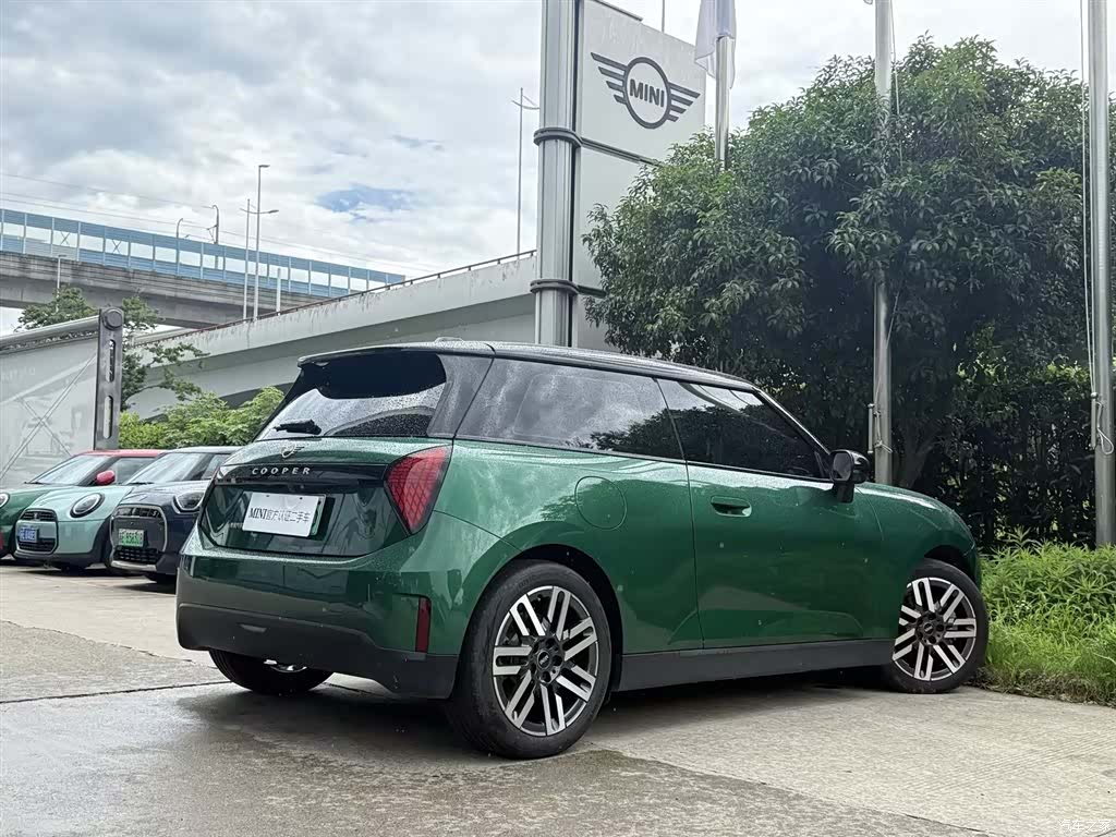 Mini Cooper, 2025 4