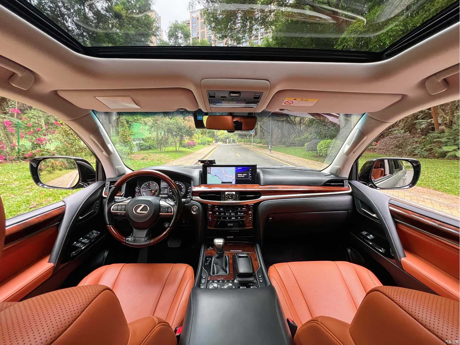 Lexus LX, 2017 4