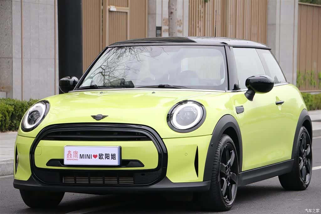 Mini Cooper, 2023 1