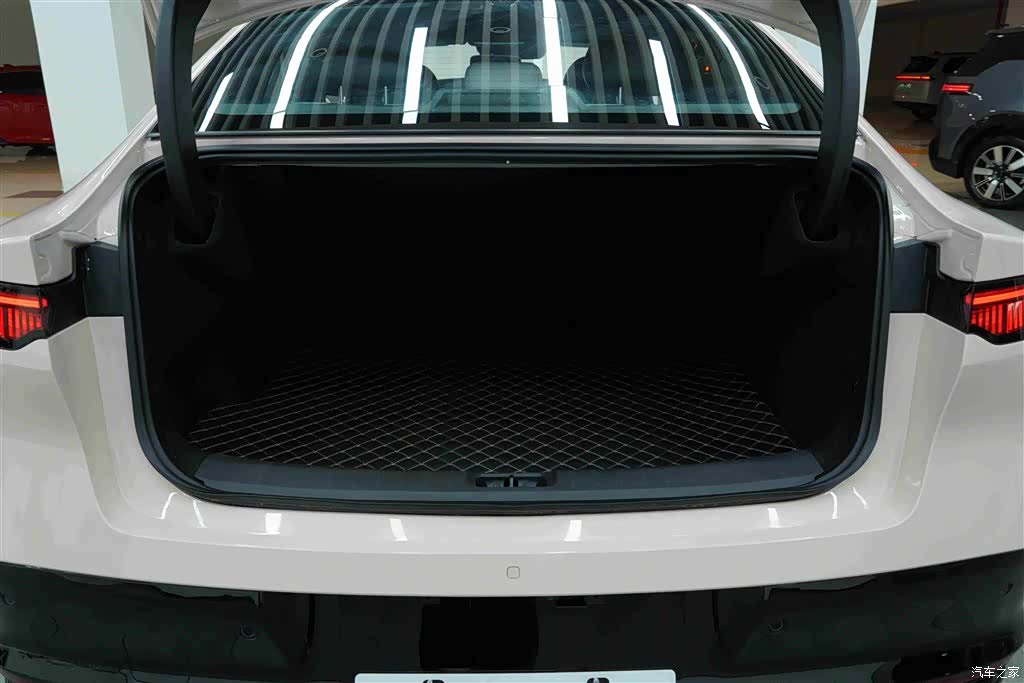 Nissan N7, 2025 12