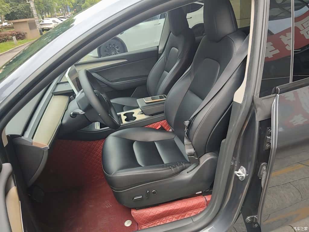 Tesla Model Y, 2022 15