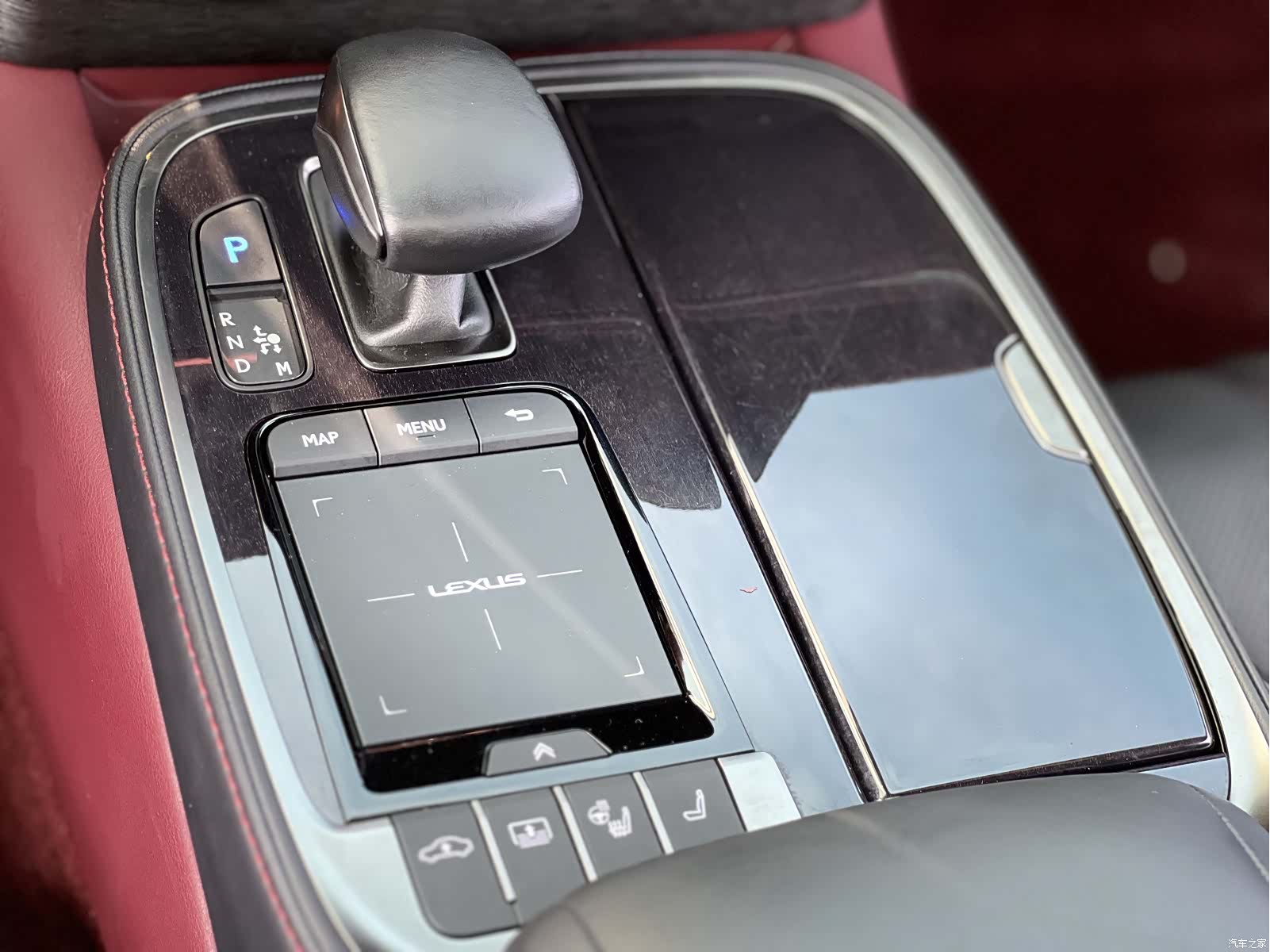 Lexus LS, 2021 16