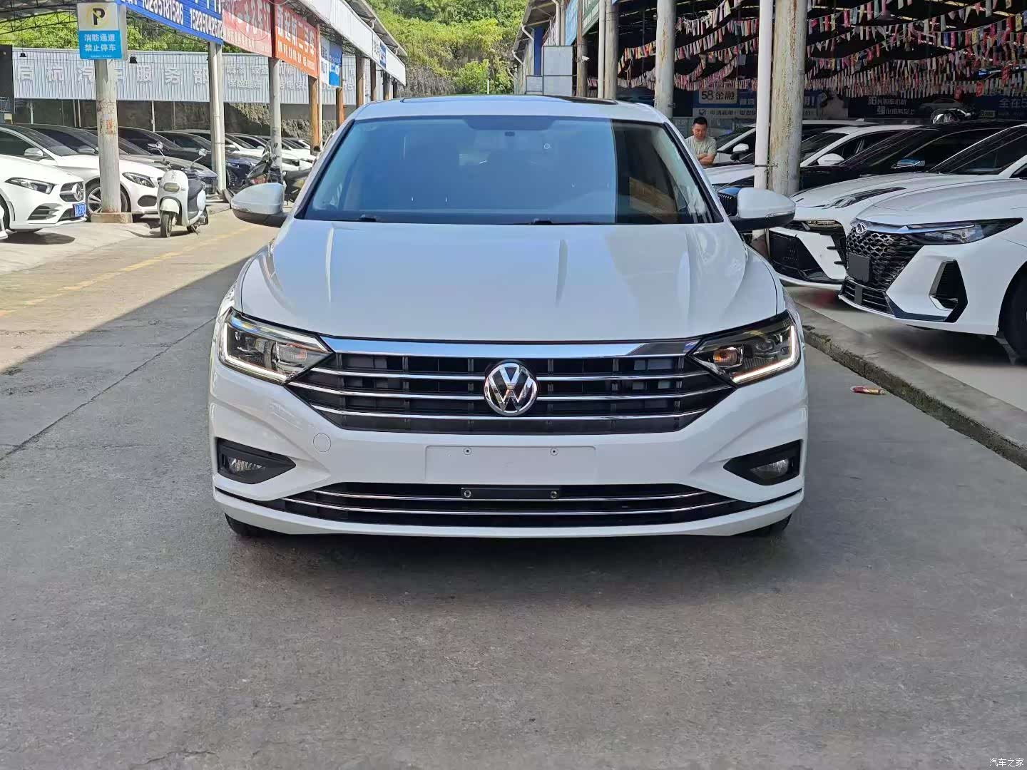 Volkswagen Sagitar, 2021 2