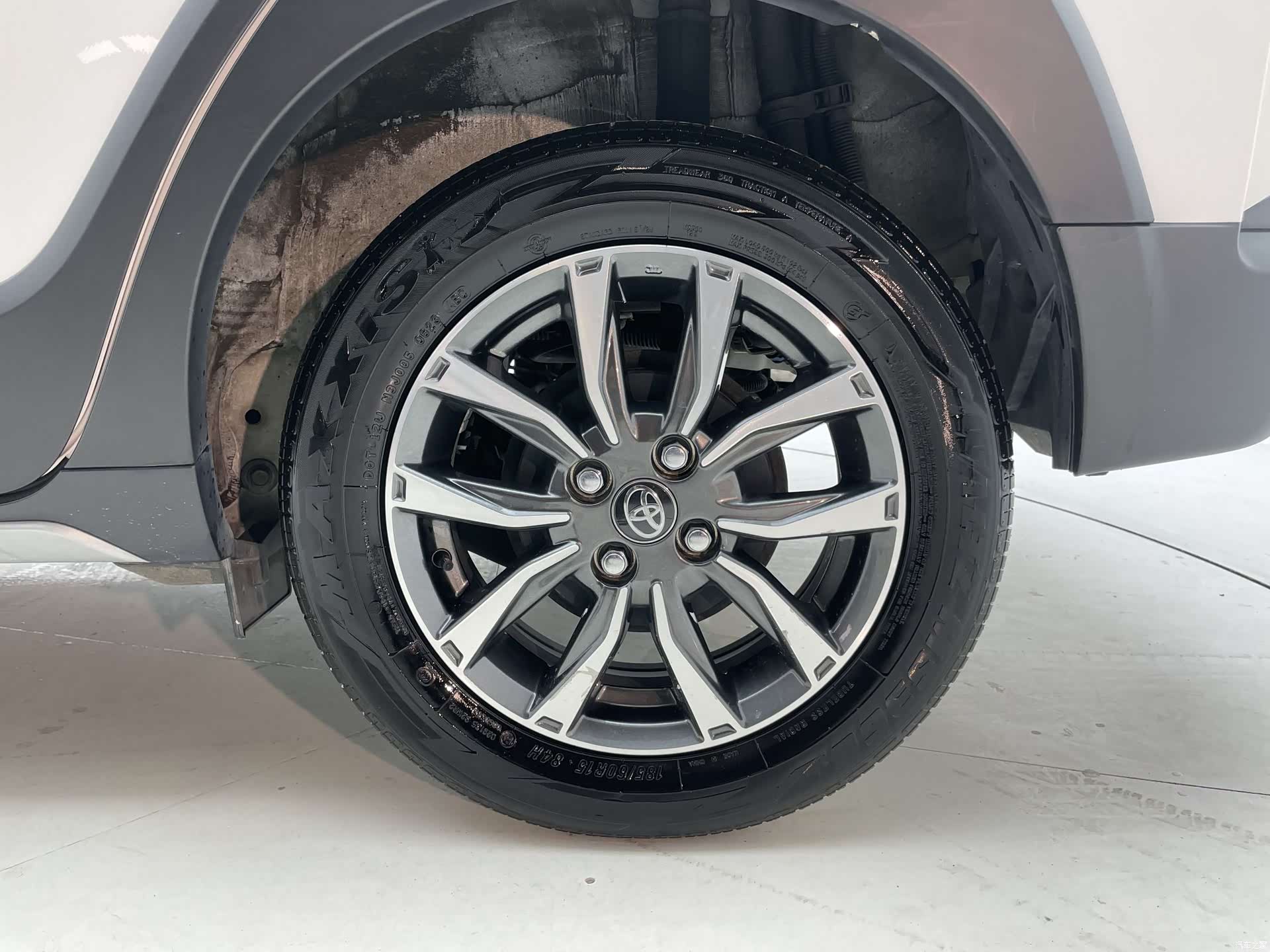 Toyota YARiS L, 2023 24