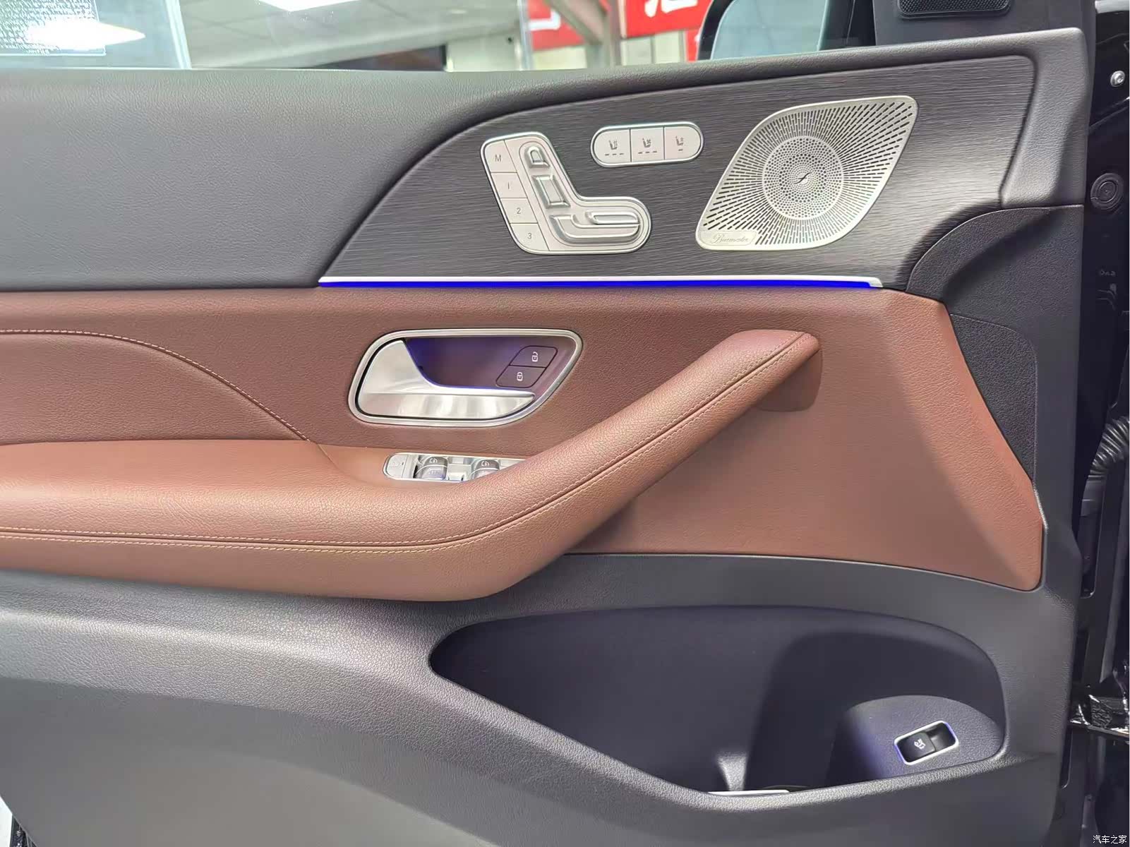 Mercedes-Benz GLS, 2025 12