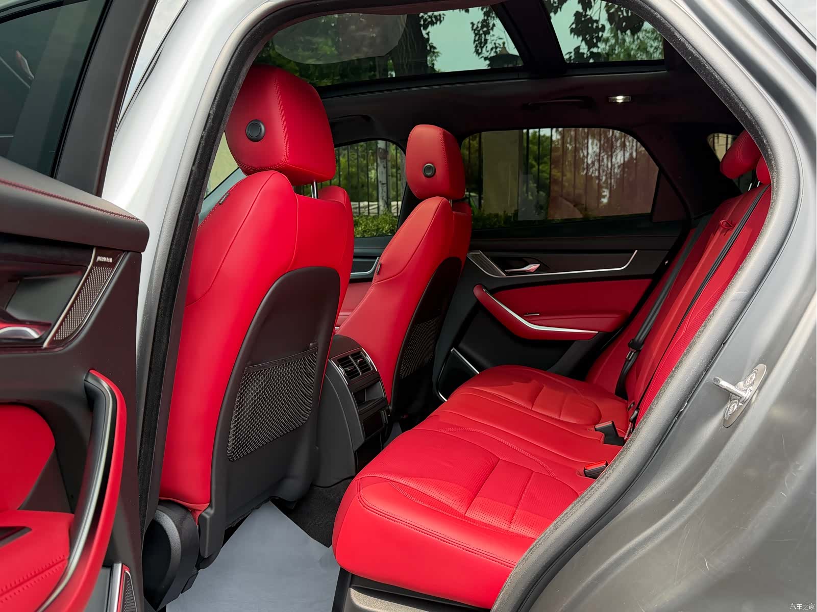 Jaguar F-PACE, 2024 7