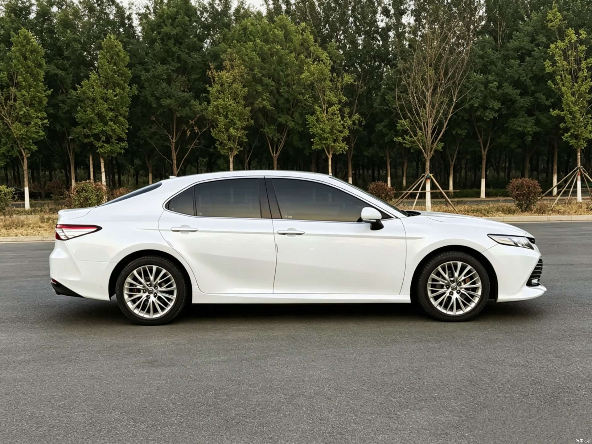 Toyota Camry, 2019 7