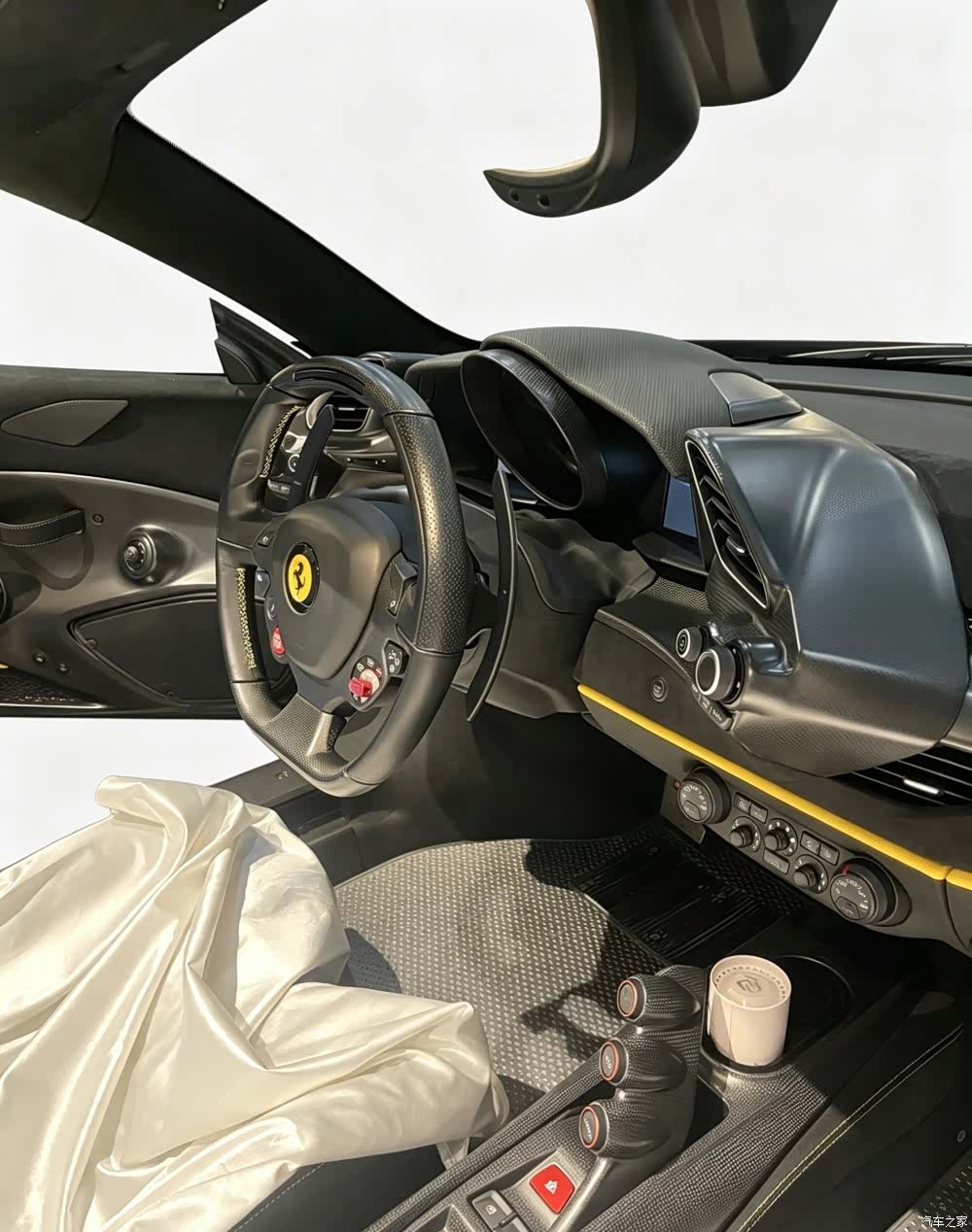 Ferrari 488, 2019 7