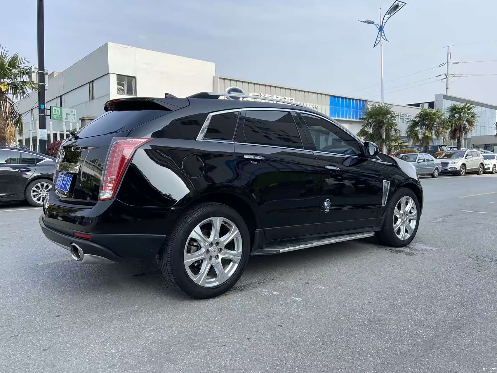 Cadillac SRX, 2013 4