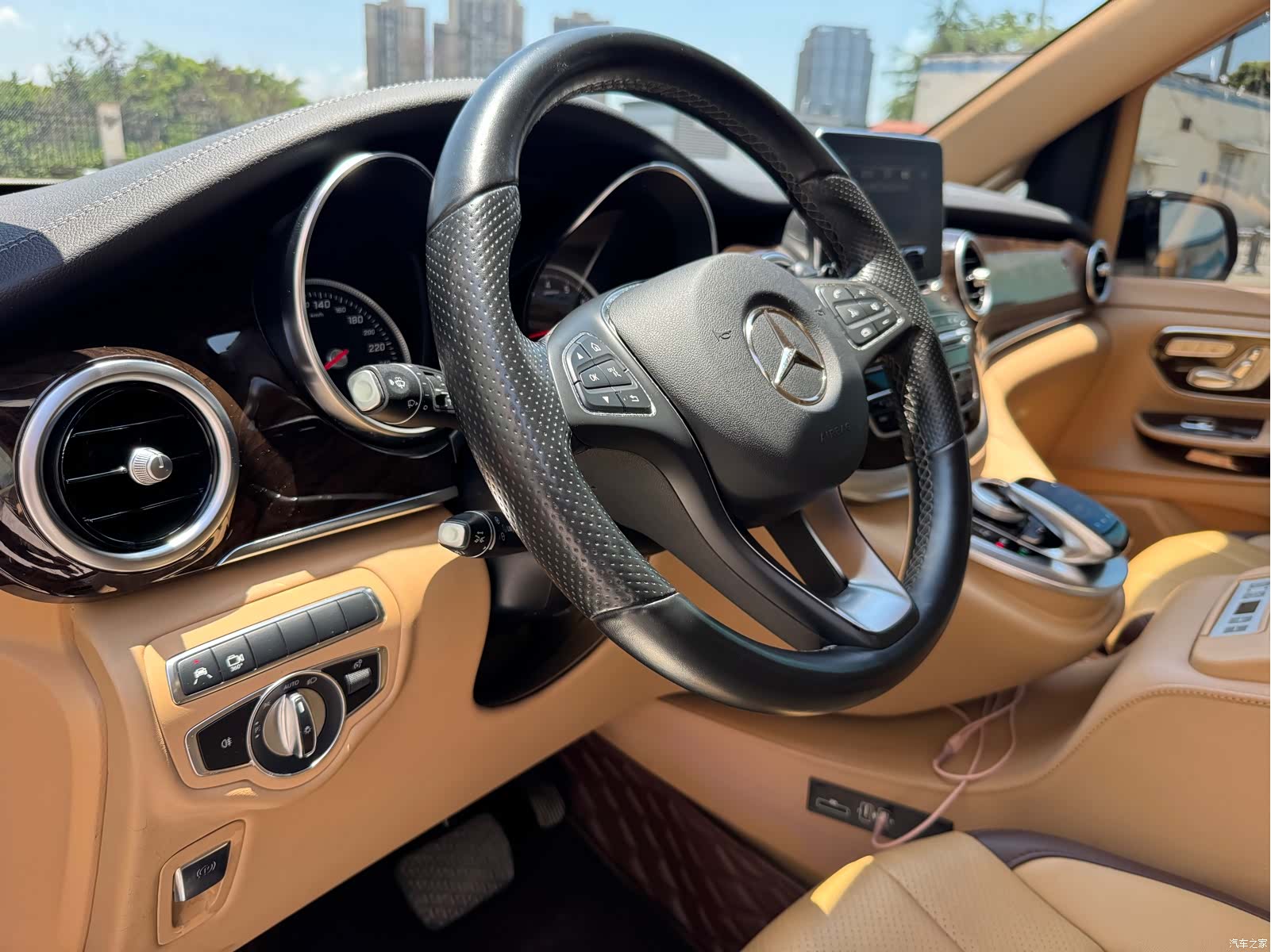 Mercedes-Benz V-Class, 2019 23