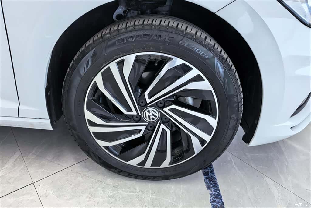 Volkswagen Sagitar, 2021 6
