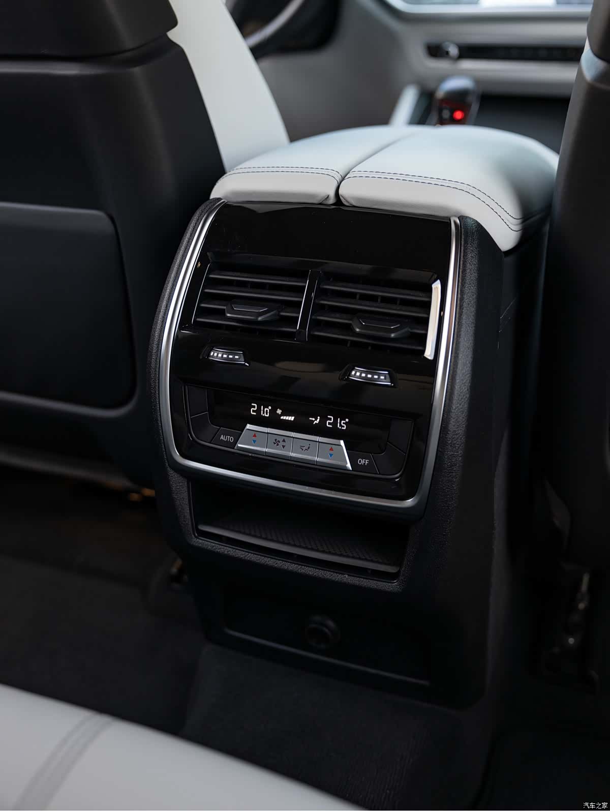 BMW X6, 2022 22
