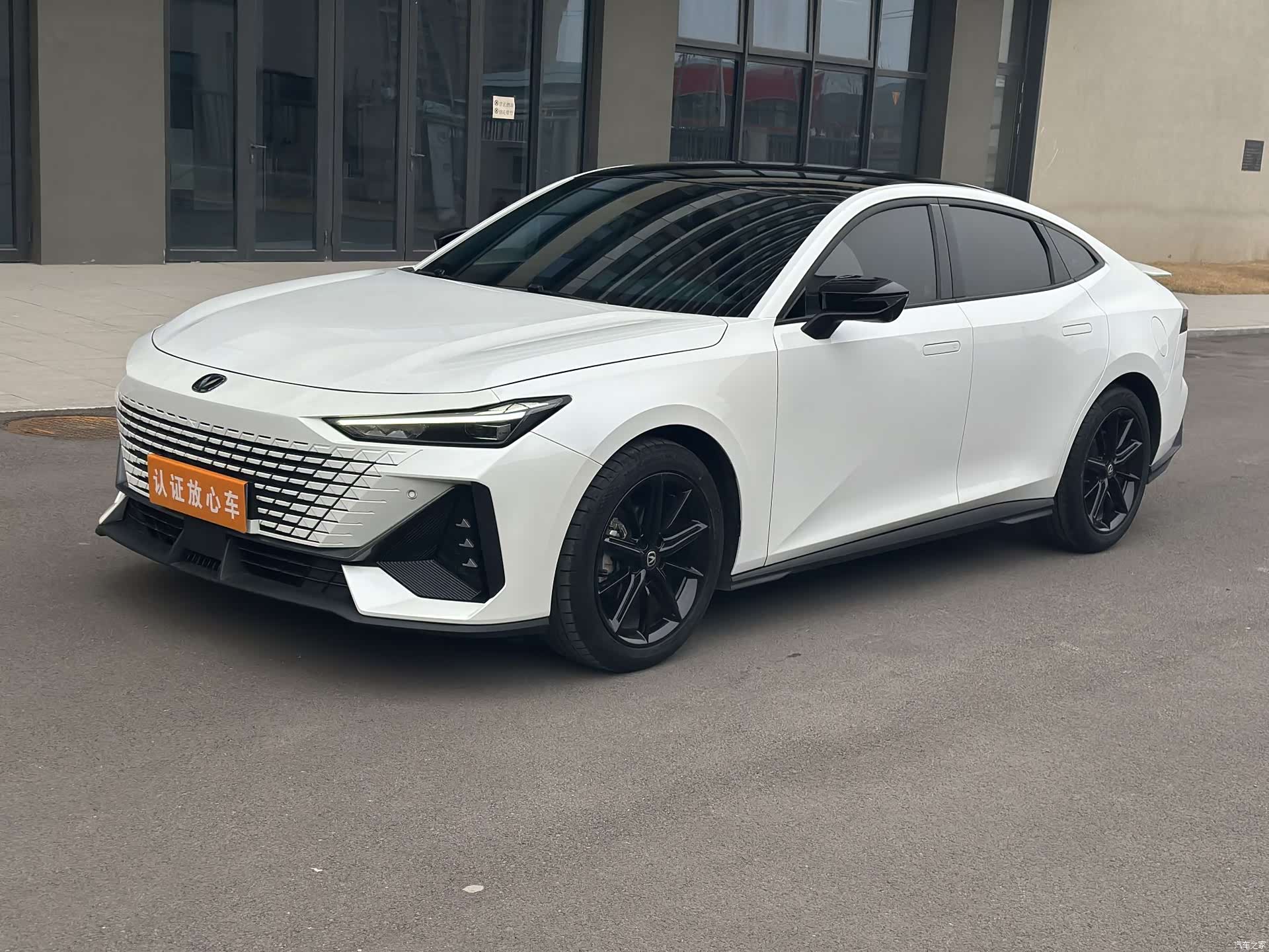 Changan UNI-V, 2023 1