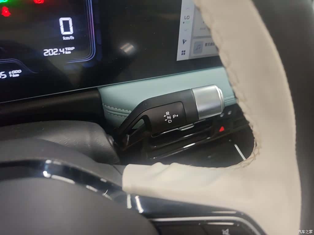 Geely E, 2023 10
