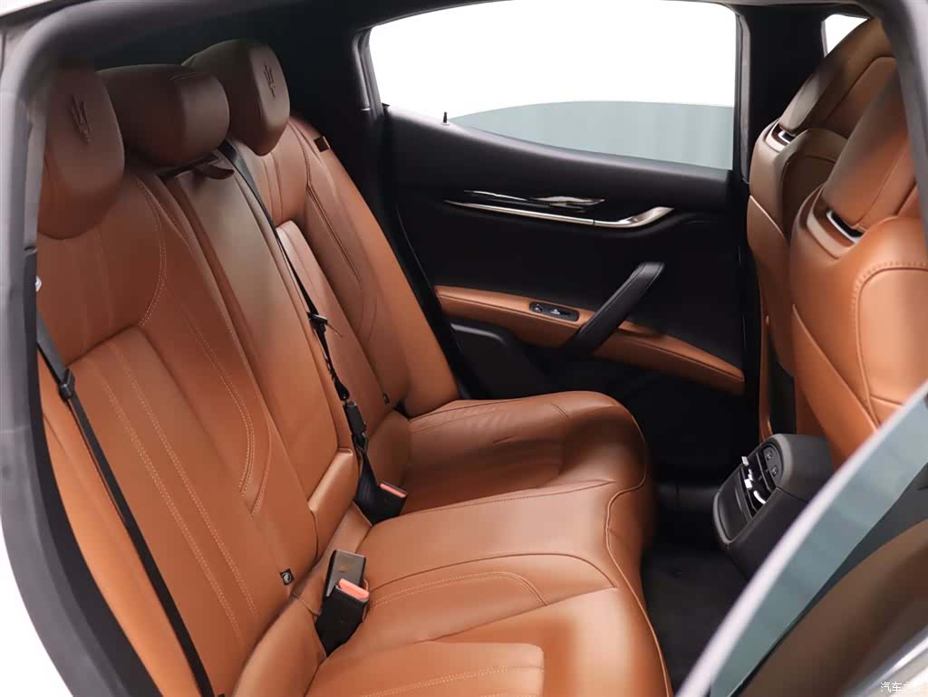 Maserati Ghibli, 2023 18