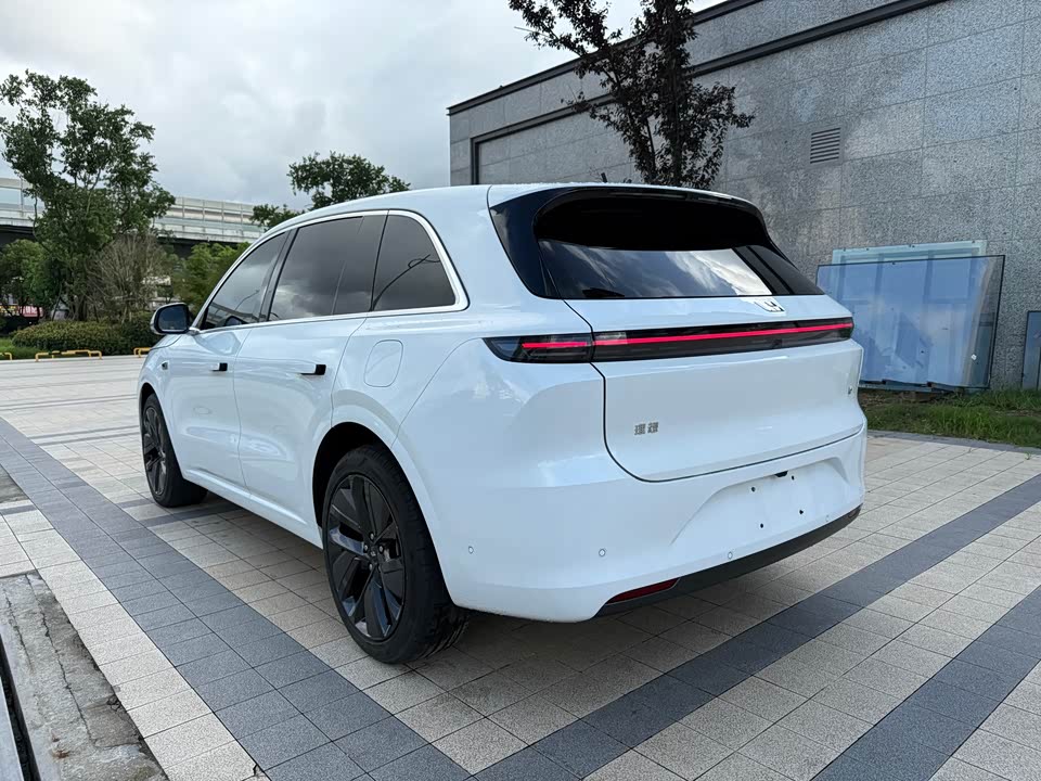 Li Auto Ideal L6
