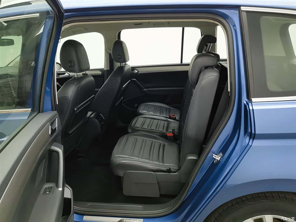 Volkswagen L, 2016 15