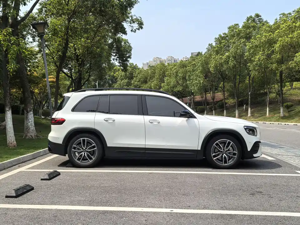 Mercedes-Benz GLB AMG