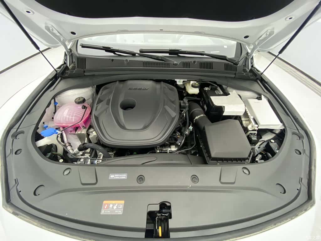 Geely Preface, 2026 12