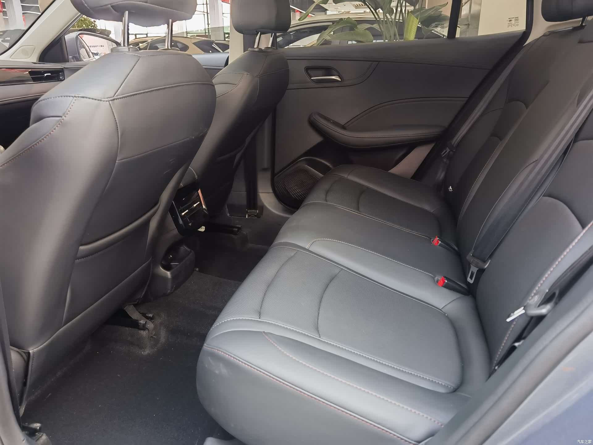 Roewe i5, 2025 11
