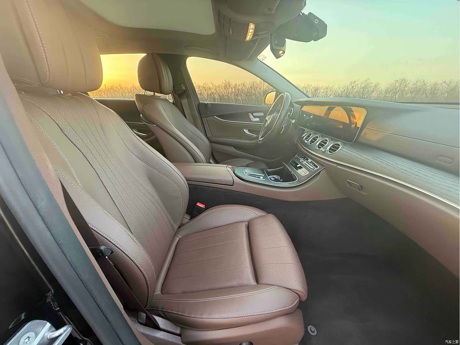 Mercedes-Benz E-Class, 2022 14